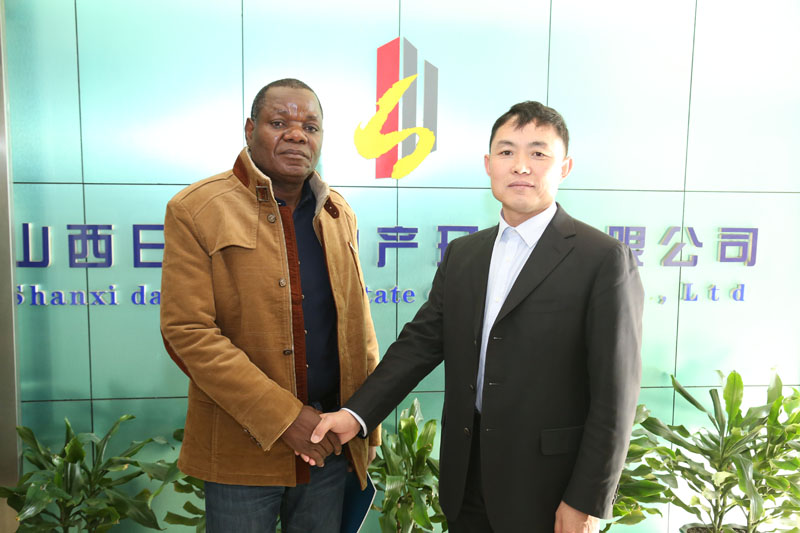 Photo of Mr. MA Zhanjiang and Malawian Ambassador to China